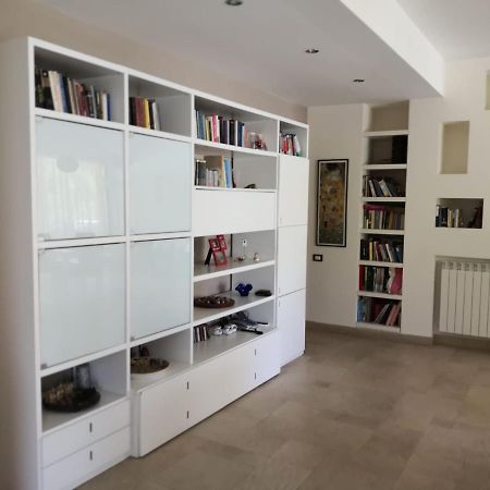 מונריאלה Villa Tiziana מראה חיצוני תמונה