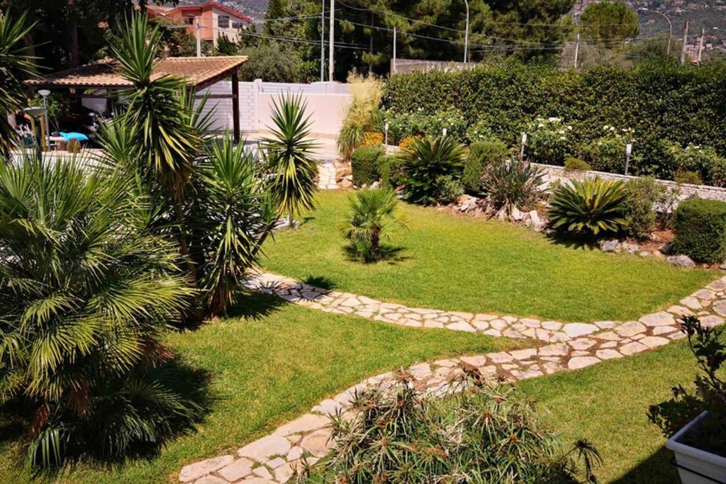 מונריאלה Villa Tiziana מראה חיצוני תמונה