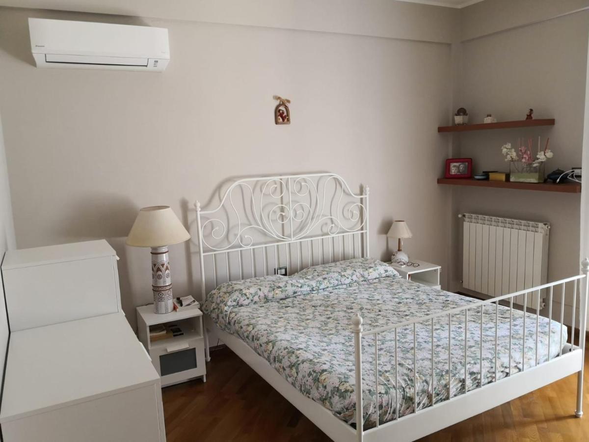 מונריאלה Villa Tiziana מראה חיצוני תמונה