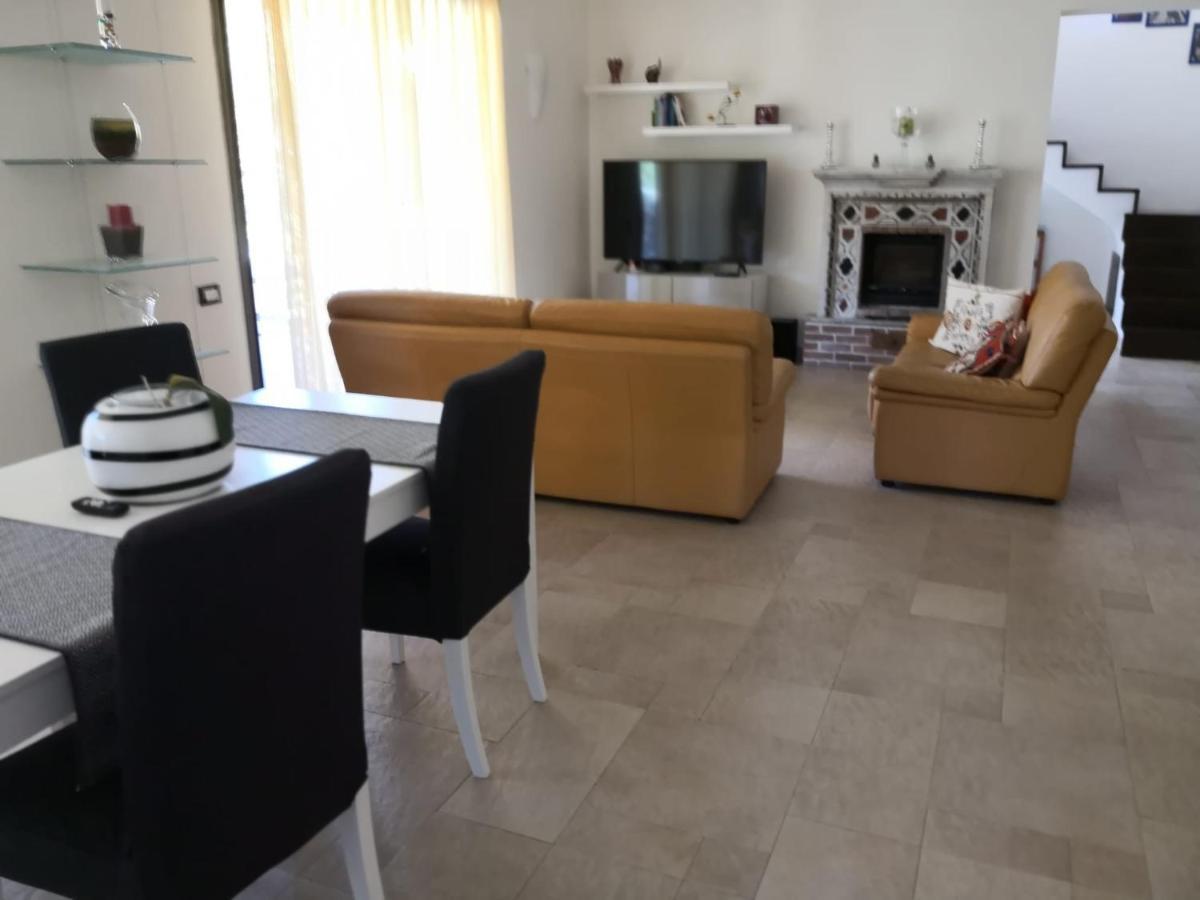 מונריאלה Villa Tiziana מראה חיצוני תמונה